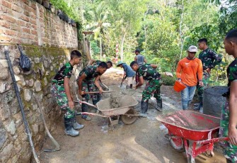 Target Pengecoran Jalan Rabat Desa Petungsinarang