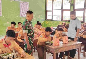 Pelaksanaan makan bergizi gratis di wilayah desa binaan 