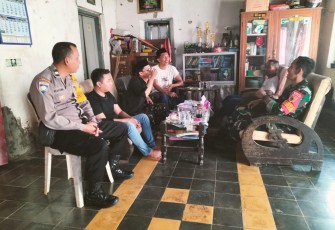 Komsos Babinsa bersama warga binaannya