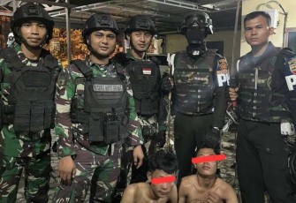 Dua anggota Genk motor 