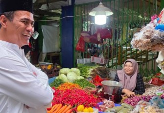 Mentan RI Andi Amran Sulaiman mengunjungi pasar induk Kramat Jati 