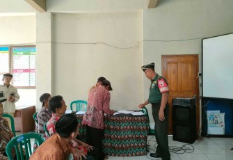 Pendampingan penyaluran bantuan BLT DD warga wilayah binaan