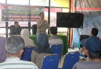 Penyuluhan pertanian untuk warga di lokasi TMMD Kodim Parepare 