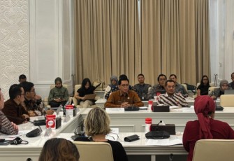 Dirjen Bangda Kemendagri Restuardy Daud 
