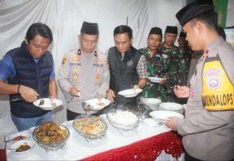 Sahur on the road TNI-Polri di Kabupaten Trenggalek 