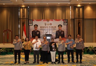 Karo PID Divhumas Polri Brigjen Pol Tjahyono Saputro dalam sambutan kegiatan diskusi publik ‘Peningkatan Efektivitas Keterbukaan Informasi Publik Pada Polri Sebagai Badan Publik Informatif Dalam Rangka Menuju Indonesia Emas’ di Manado, Sulawesi Utara, Rabu (16/4/2025)