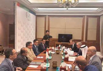 Wamen PKP Fahri Hamzah saat pertemuan dengan Presiden IsDB Group di Aljazair 