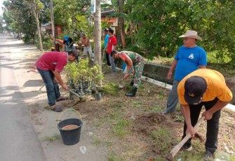 Pembersihan lingkungan di wilayah desa binaan 