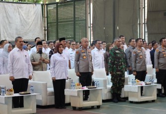 Wakapolda Banten Brigjen Pol H. Hengki menghadiri Penyerahan Akta Badan Hukum Koperasi Desa Merah Putih untuk 326 Desa se-Kabupaten Serang pada Rabu (02/07) bertempat di Setda Kabupaten Serang