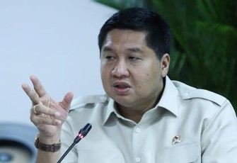 Menteri Perumahan dan Kawasan Permukiman (PKP) Maruarar Sirait pada dengar pendapat dengan DPR RI 