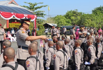 Kapolda Kalimantan Tengah (Kalteng), Irjen Pol Iwan Kurniawan, memimpin langsung upacara pembukaan Pendidikan dan Pembentukan Bintara (Diktukba) Polri Tahun 2025