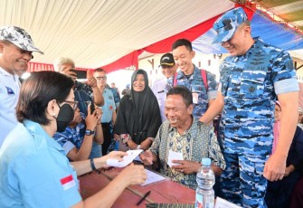 Bakti Sosial Kesehatan Pusterau Masyarakat Desa Gumelem, Rabu (20/8)