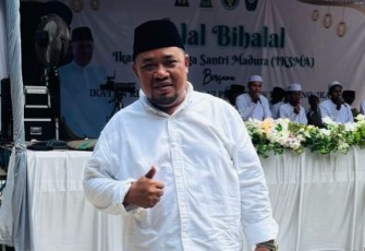 KH. Salahuddin Wahid (Gus Solah) menjadi tokoh sentral dalam menggalang dukungan untuk Khofifah