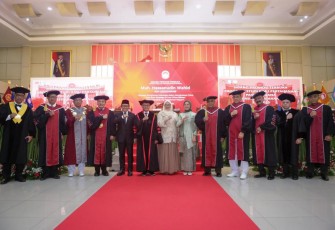 Sekretaris Jenderal DPP Partai Kebangkitan Bangsa (PKB), Muh. Hasanuddin Wahid atau yang akrab disapa Cak Udin, berhasil mempertahankan disertasi dan lulus dalam sidang promosi doktor terbuka Program Studi S3 Ilmu Pertahanan, Konsentrasi Strategi Pertahanan, Universitas Pertahanan (Unhan) Republik Indonesia