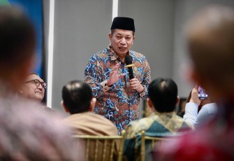 Menkop Ferry Juliantono