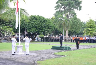 Upacara peringatan Hari Sumpah Pemuda (HSP) ke-97 di halaman Kantor Bupati Karanganyar, Senin (28/10/2025)