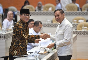 Mendes Yandri Optimis Semua Desa Teraliri Listrik di Pemerintahan Prabowo