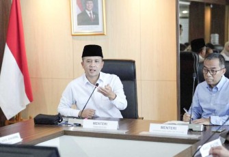 Mentrans M Iftitah Sulaiman Suryanegara bersama Mendiktisaintek Brian Yuliarto di Jakarta 