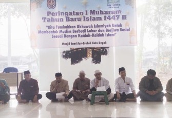 H Agus Maulana Daud memimpin dzikir dan doa bersama, Sabtu (26/6)
