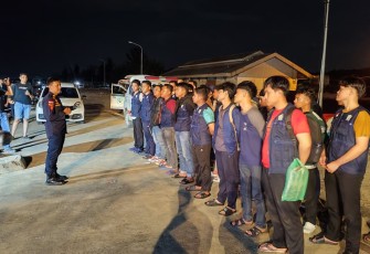 Kapal BC 60001 saat Tiba di Langsa, Bawa 19 Ton Bantuan dan 51 Tenaga Medis serta Relawan