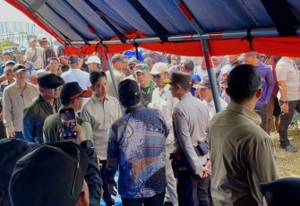 Kapolda Aceh saat Dampingi Wapres Kunjungi Korban Banjir Aceh Singkil