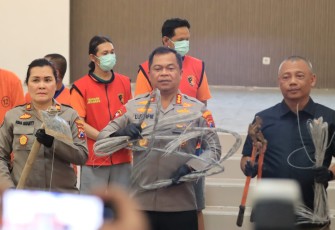 Kapolrestabes Surabaya, Kombes Pol Luthfi Sulistiawan dalam konferensi pers, Rabu (3/12).