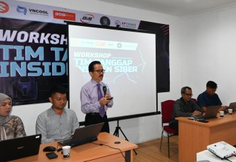 Workshop bertajuk “Threat-To-Action (T2A): Kolaborasi Penanganan Insiden Siber Tahun 2025” yang digelar di Kantor APTIKNAS, Jakarta Barat, kamis, 18 Desember 2025.