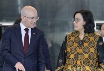 Menkeu Sri Mulyani saat pertemuan bilateral yang konstruktif dengan Menteri Keuangan dan Perbendaharaan Turki, Mehmet Şimşek.