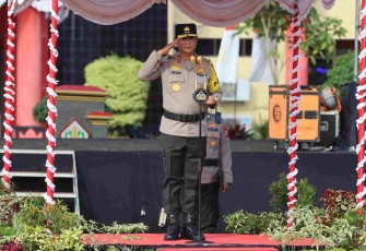 Kapolda Kalteng Irjen Pol Iwan Kurniawan, S.IK., M.S., saat Apel Operasi Aman Nusa I Telabang 2025.
