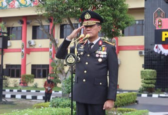 Wakapolda Kalteng Brigjen Pol Dr. Rakhmad Setyadi, S.IK., S.H., M.H. yang bertindak selaku Inspektur upacara (Irup) mewakili Kapolda Irjen Pol Iwan Kurniawan, S.IK., M.Si. serta turut dihadiri sejumlah pejabat utama dan personel Polda Kalteng.