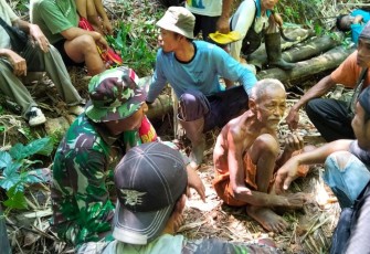 Babinsa 0801/03 Arjoasri Evakuasi Korban Hilang