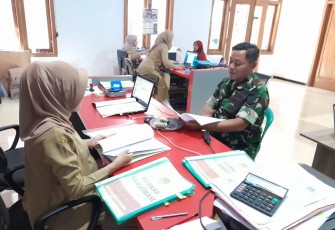 Babinsa Desa Jatirejo Tingkatkan Keamanan dan Kerukunan Bermasyarakat