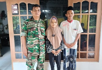 Babinsa Ponorogo Dampingi Warga Masuk Tentara Gratis