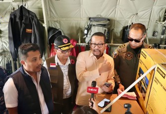 Bantuan yang dikirimkan untuk penanganan bencana di Sumbar berupa internet satelit, genset, lampu darurat, tenda, makanan olahan kering dan paket bantuan sosial, Jumat (28/11).