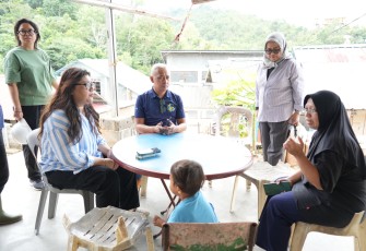  Anggota/Deputi Bidang Pelayanan Umum BP Batam, Ariastuty Sirait usai mengunjungi IPA Dam Sei Harapan dan daerah stres area di Tanjung Riau, Sabtu (15/3/2025)
