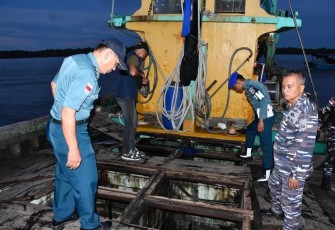 Lanal Tanjung Balai Asahan (TBA) KAL Pandang I-1-72 berhasil menangkap kapal ikan asal Malaysia yang menggunakan alat tangkap terlarang Pukat Harimau (Trawl) di Perairan Selat malaka, 26 mil sebelah Timur Pulau Pandang, Sumatera Utara, Rabu (26/02)