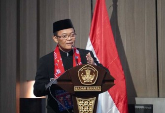 Wakil Menteri Pendidikan Dasar dan Menengah, Atip Latipulhayat, di Aula Sasadu, Badan Bahasa, Jakarta, Selasa (25/2)