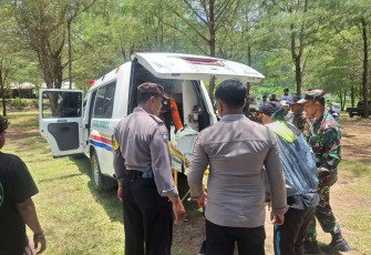 Proses evakuasi korban