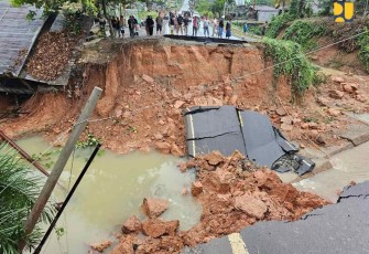 Kementerian PU Gerak Cepat Tangani Jalan Amblas di Lintas Jambi-Sumbar