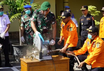 Kasdim 0803/Madiun, Mayor Inf Tommy Fedy Anugerahan, turut menghadiri Apel Gelar Pasukan Operasi Ketupat Semeru 2025 