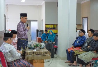 Sekretaris Daerah Kota Tanjungpinang, Zulhidayat S.Hut, resmikan ruang Bimbingan Konseling Pegawai di ruang Bidang Pembinaan Pegawai, Kantor Badan Kepegawaian dan Pengembangan Sumber Daya Manusia (BKPSDM) Kota Tanjungpinang, Jumat (7/2)