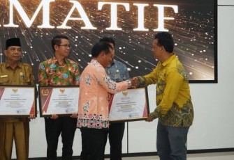 Pemkab Mukomuko Raih Predikat Informatif