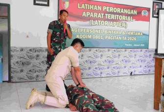 Latihan perorangan APTER Kodim Pacitan 