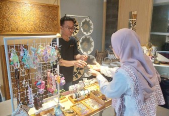 Ilustrasi pelaku industri kecil