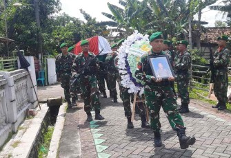 Pemakaman militer anggota Kodim 0801/Pacitan 