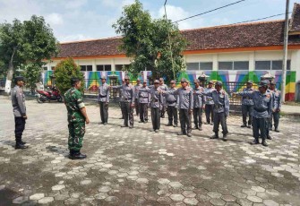 Pelatihan anggota linmas wilayah desa binaan 