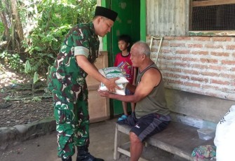 Korem 081/DSJ salurkan zakat fitrah 