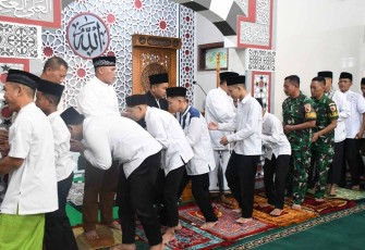 Suasana mohon maaf keluarga besar Korem 081/DSJ, Sabtu (21/3)