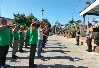 Latihan PBB anggota linmas wilayah desa binaan 
