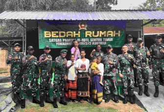 Bedah rumah Satgas Yonarmed 12 Kostrad 